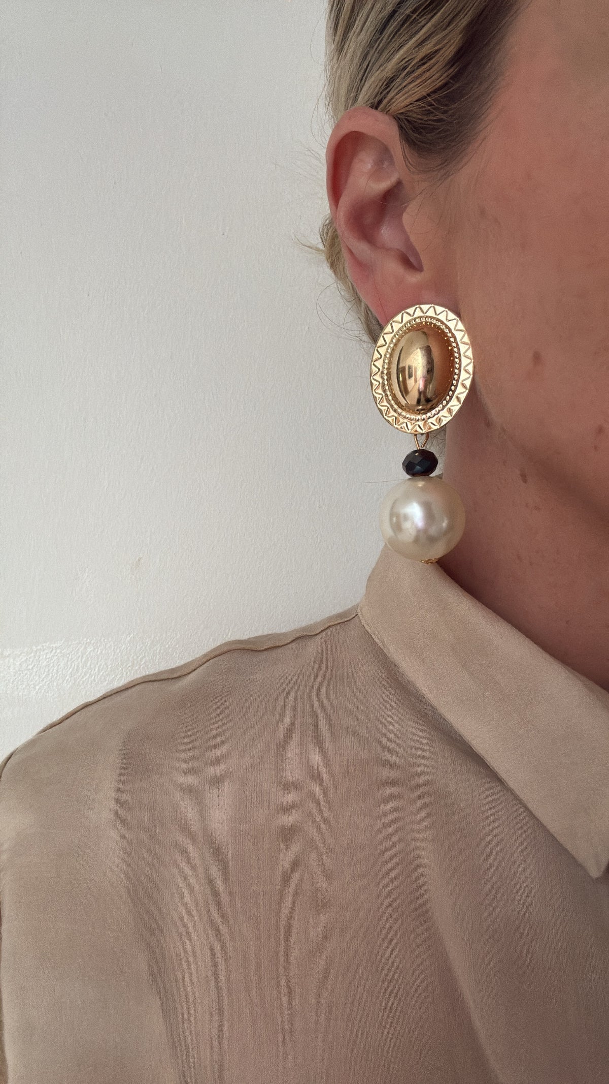 Izzy - Gold Pearl Statement Earring
