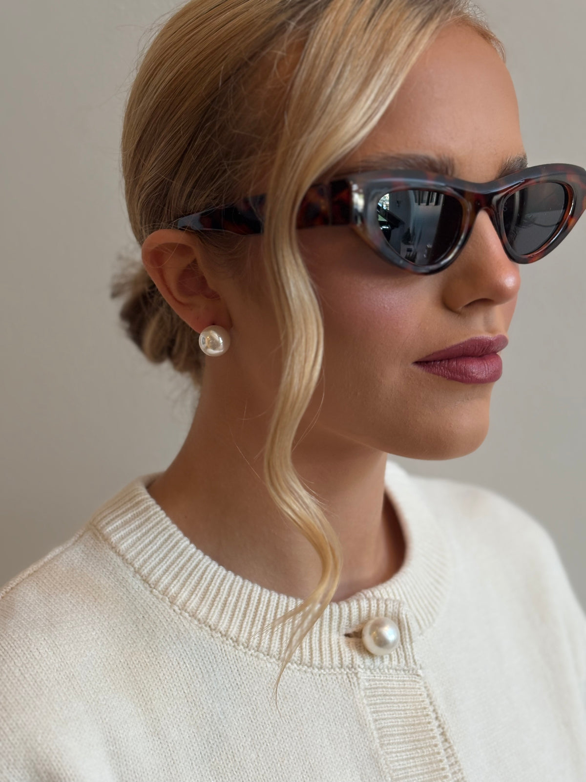 May - Gold Pearl Stud Earring