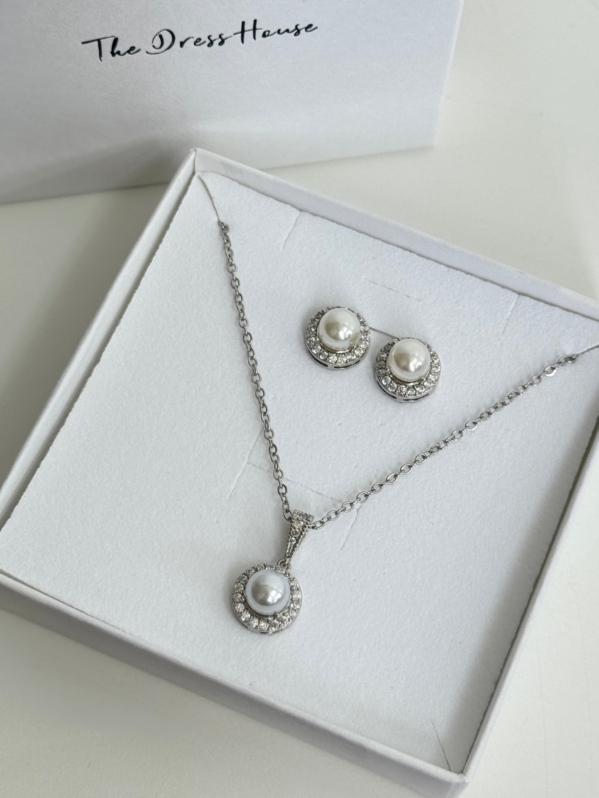 Della - Silver Pearl Earring Necklace Set