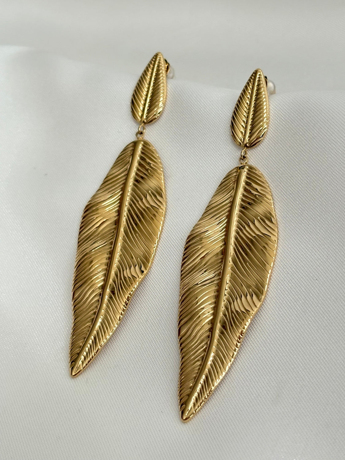 Lucy - Gold Statement Earring