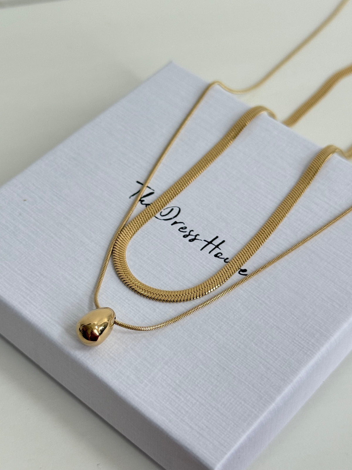 Annie - Gold Pendant Necklace