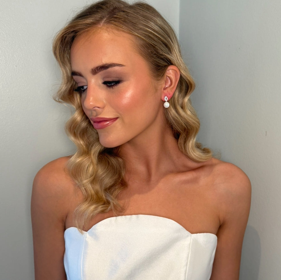 Stella - Silver Pearl Earring