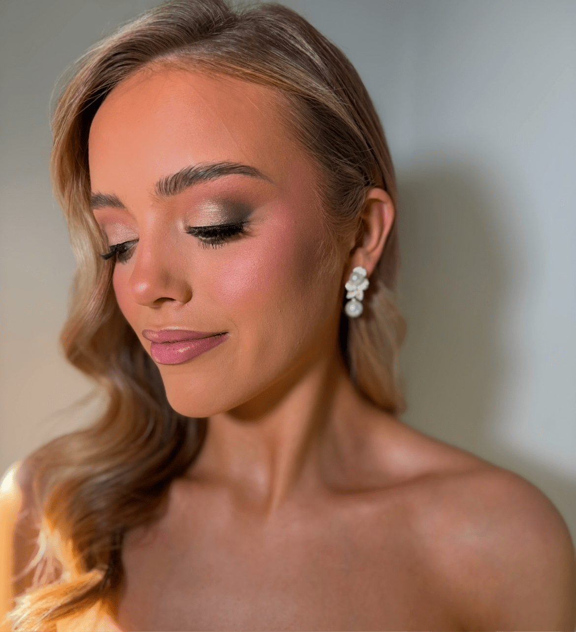 Alyssa - Silver Pearl Earring