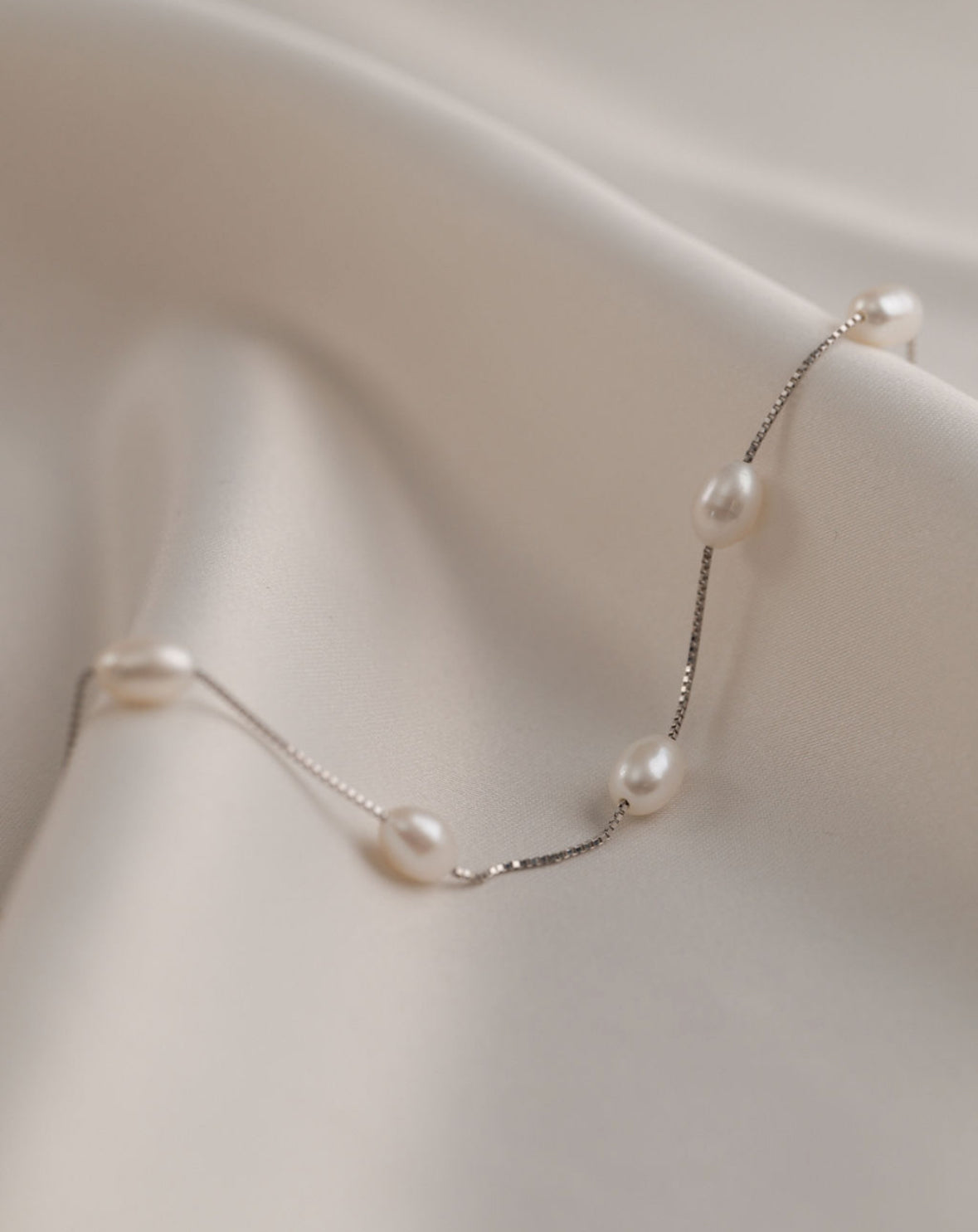 Sarah - Silver Pearl Bracelet