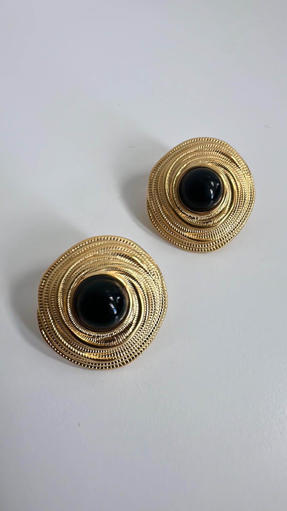 Alsa - Black Gold Earring