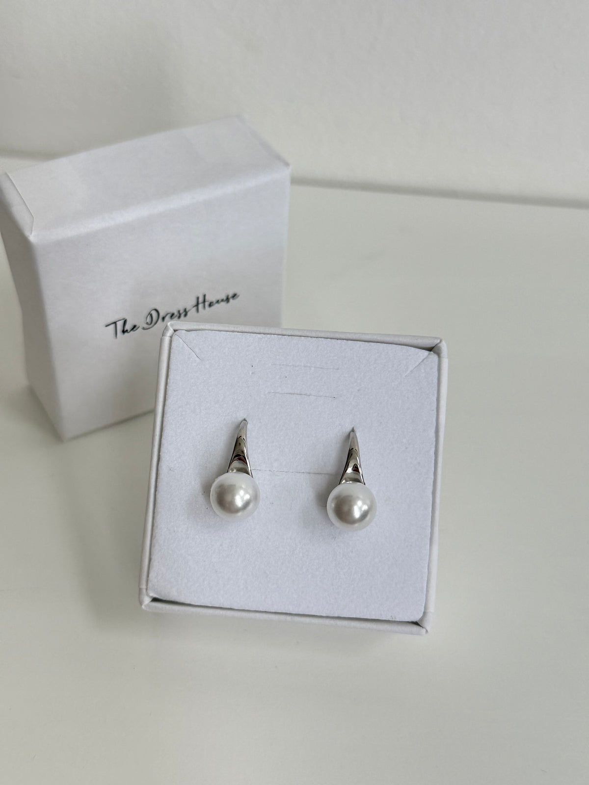 Emily - Silver Pearl Earring
