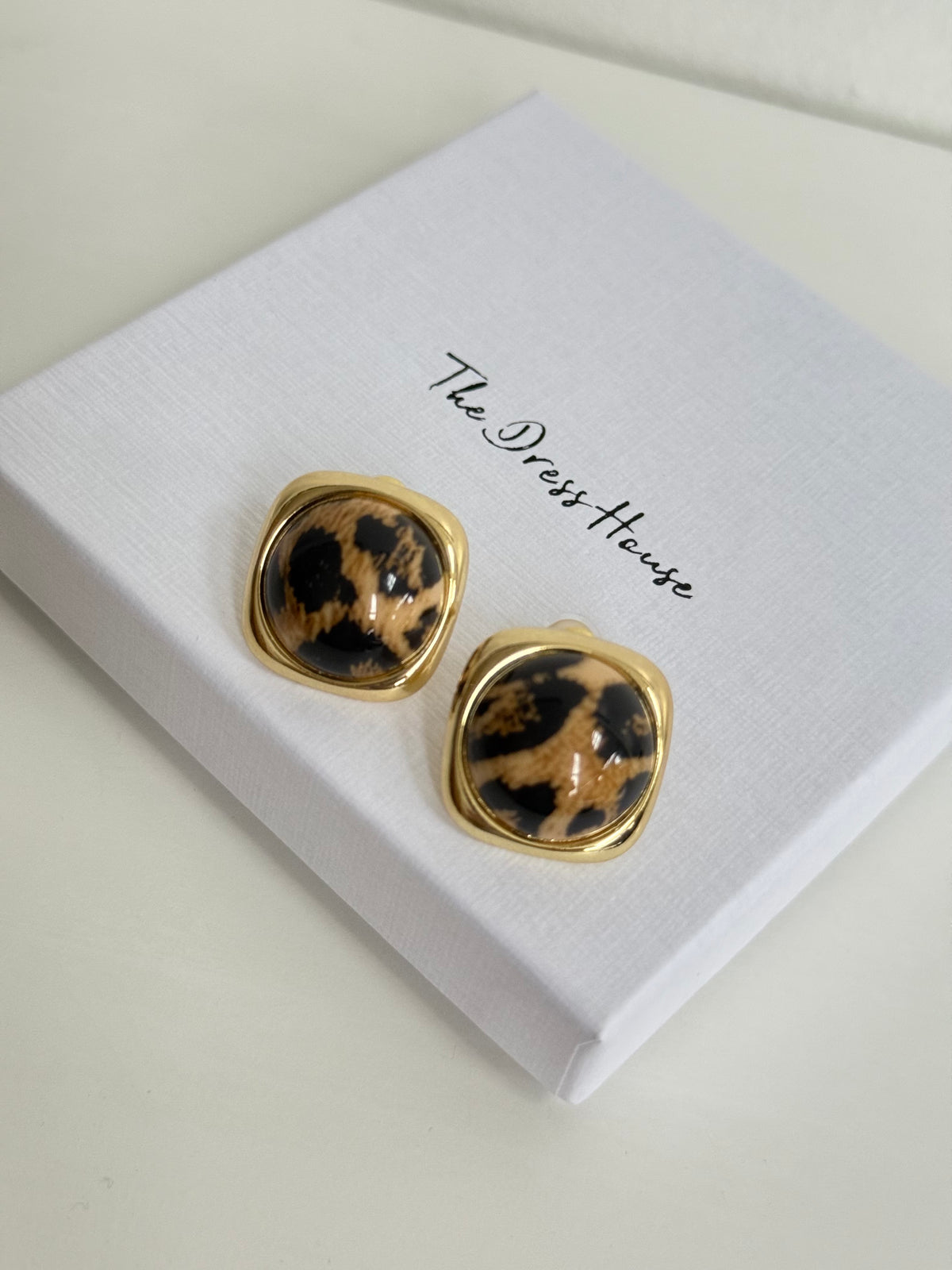 Nikki - Tan Gold Earring