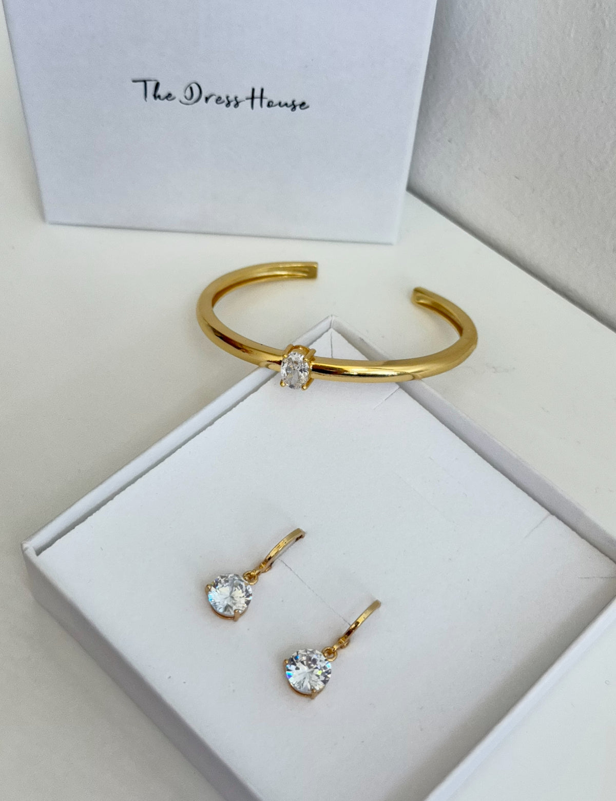 Amelia Mona - Gold Bangle Earring Set