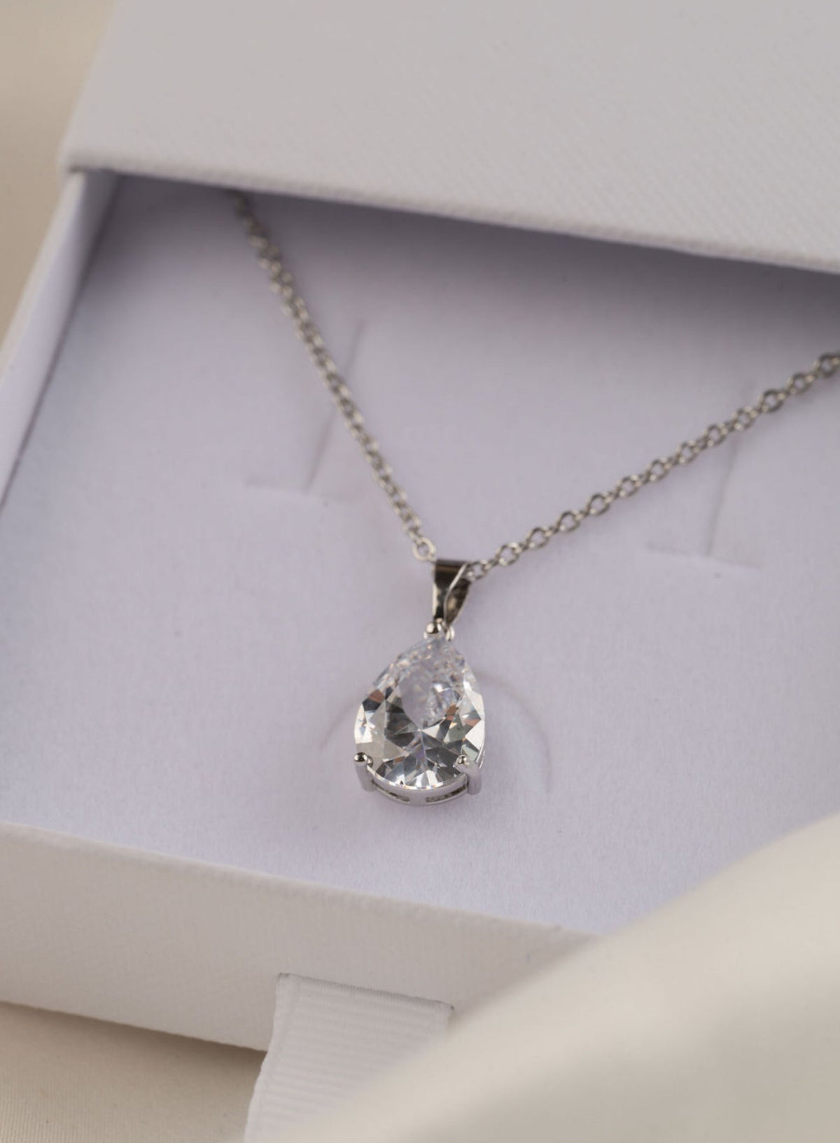 Christina Clara - Silver Necklace Earring Set