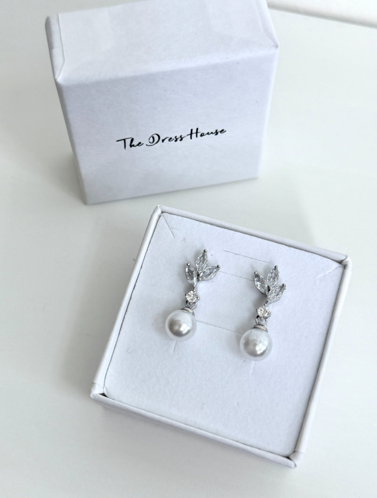 Zara - Silver Pearl Earring