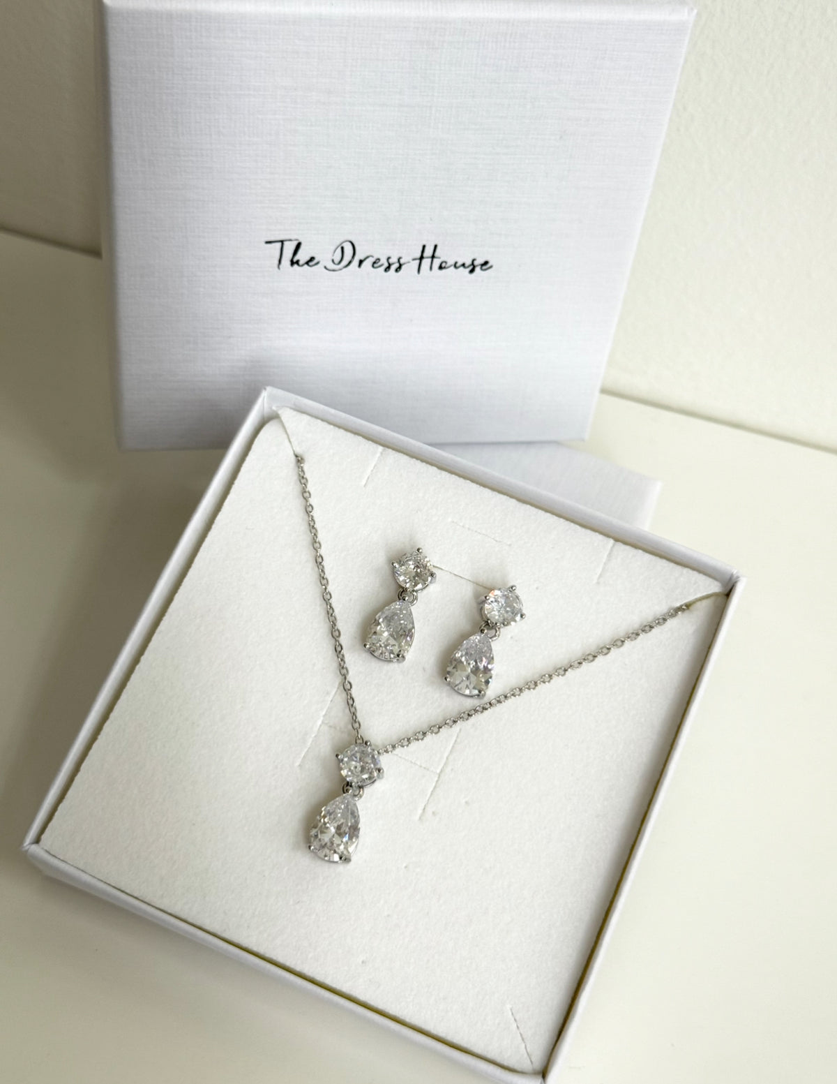 Isobel- Silver Diamanté Earring Necklace Set