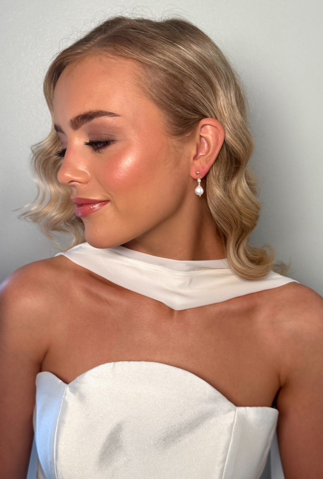 Alise - Gold Pearl Earring