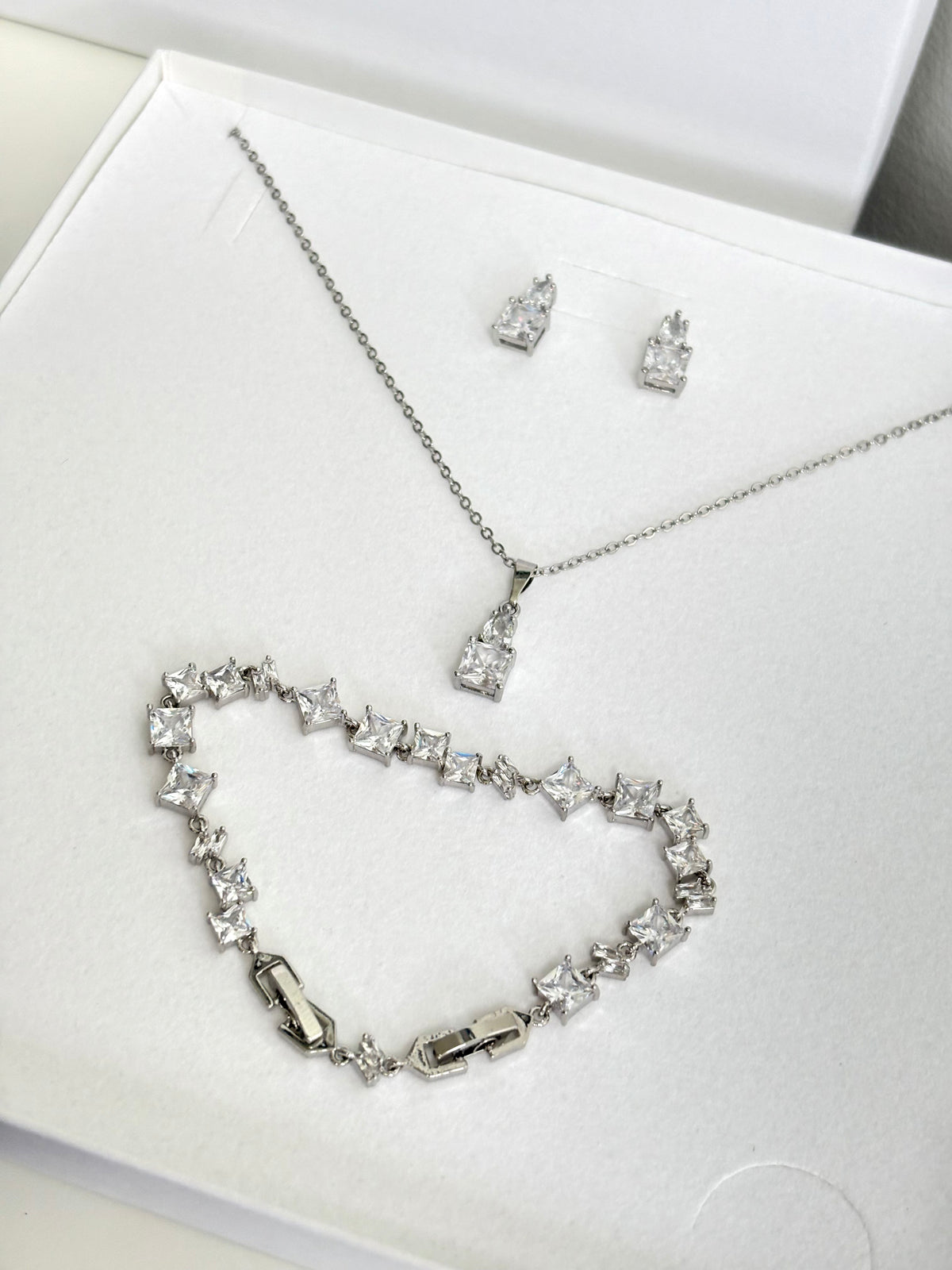 Kate - Silver Diamanté Earring Necklace Bracelet Set