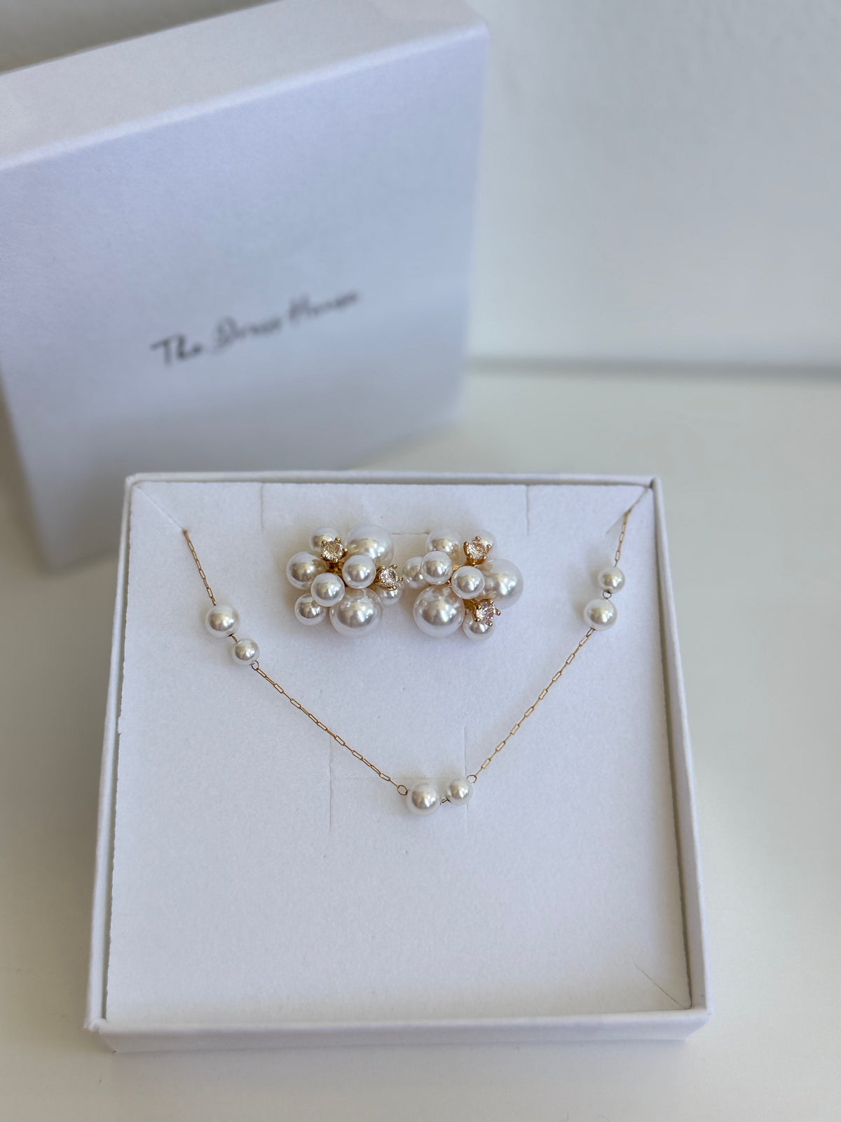 Carly Daisy - Gold Pearl Earring Bracelet Set