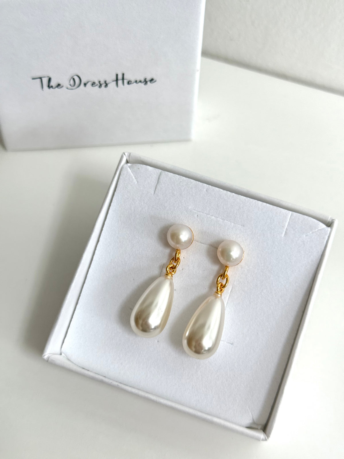 Catherine - Gold Pearl Earring