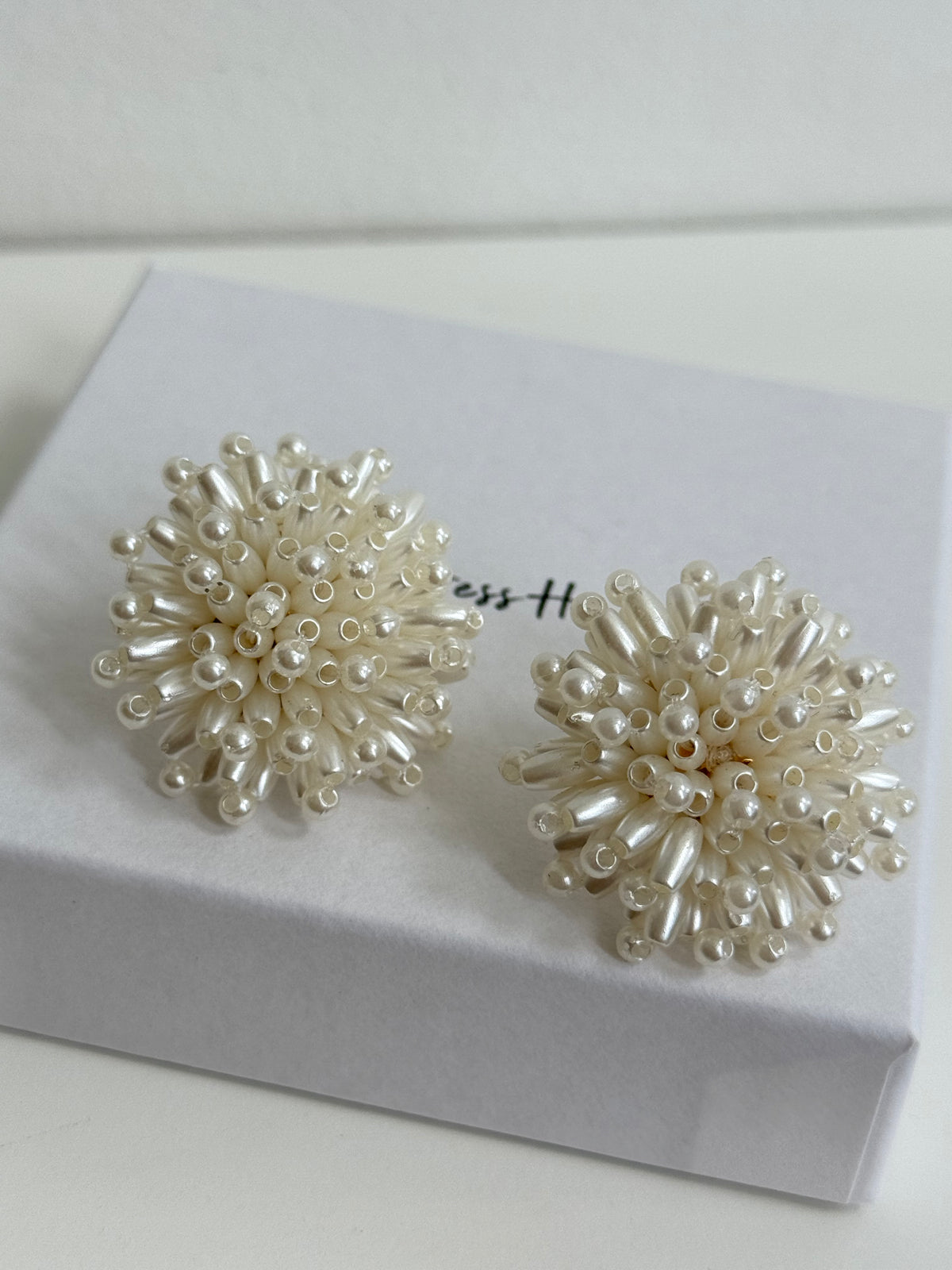 Lydia - Pearl Cluster Earring