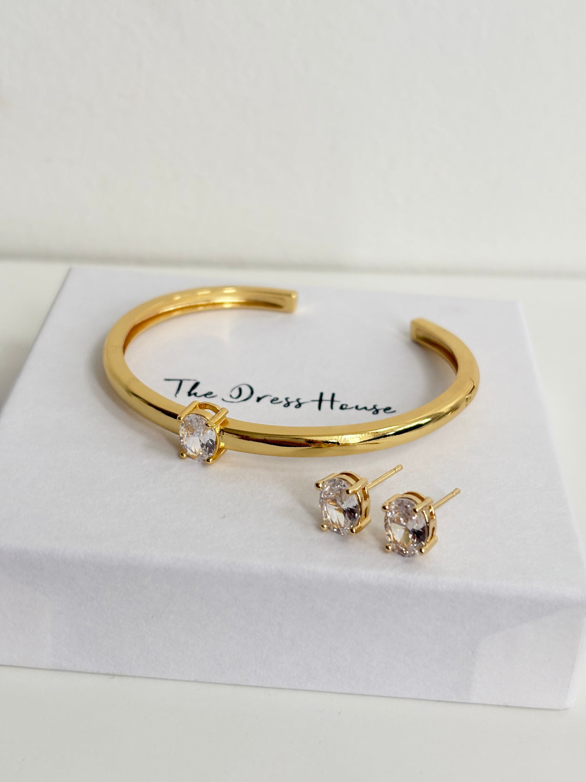 Amelia - Gold Bangle Earring Set