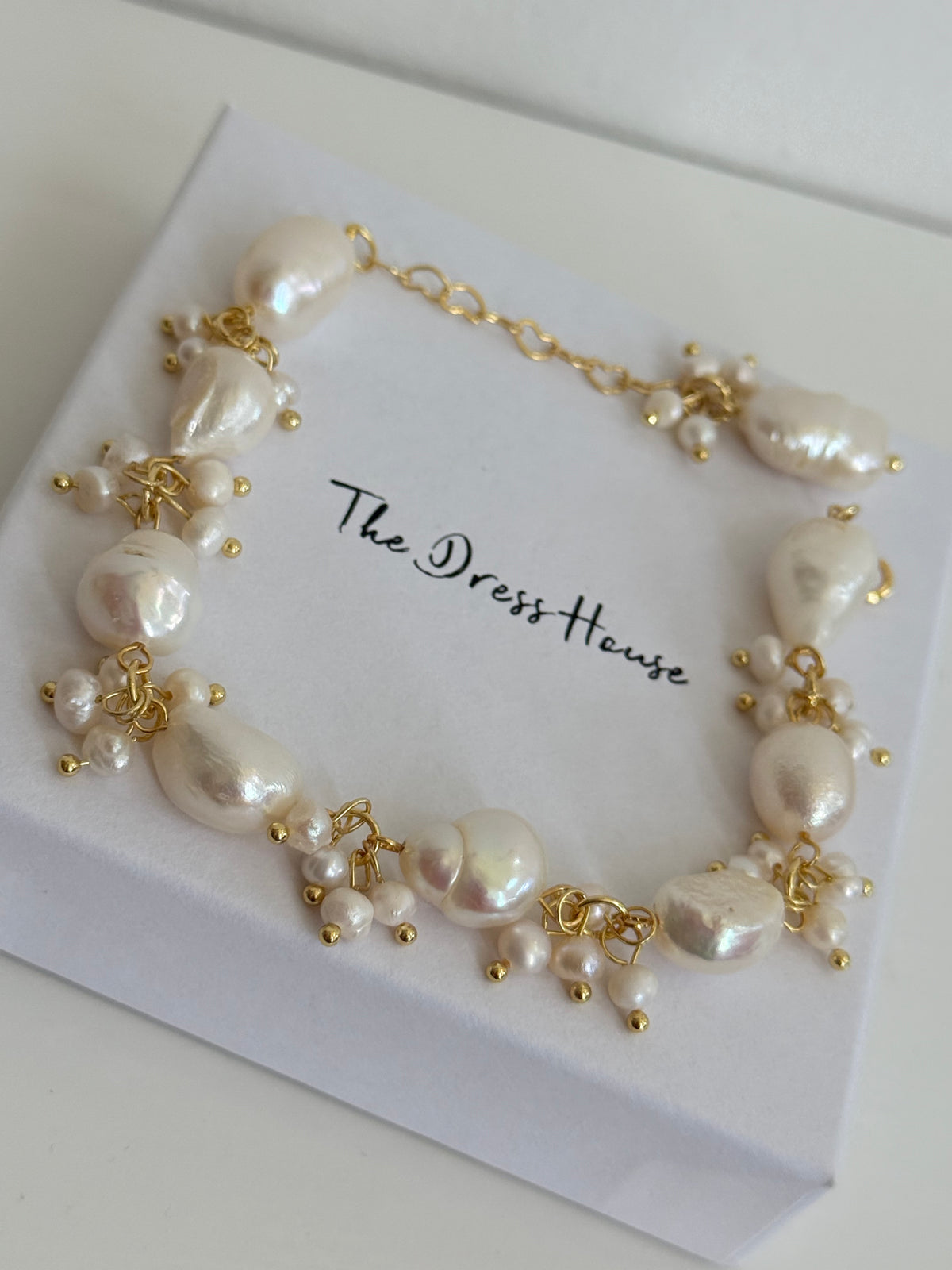 Lily - Gold Pearl Bracelet