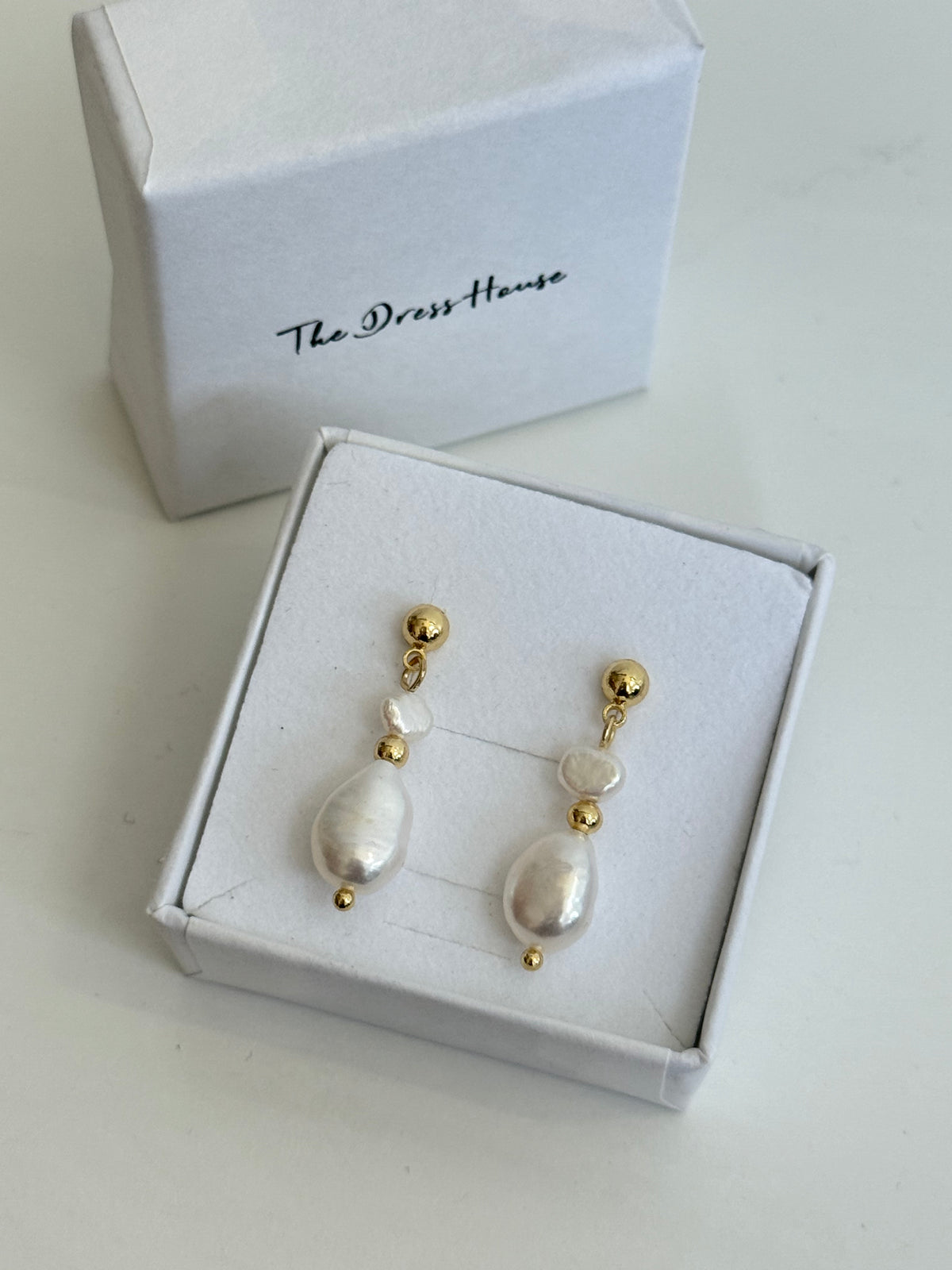Alise - Gold Pearl Earring