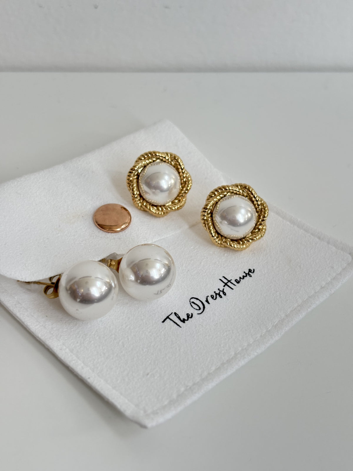 Dress House Gift Set 77 - Gold Pearl Earring