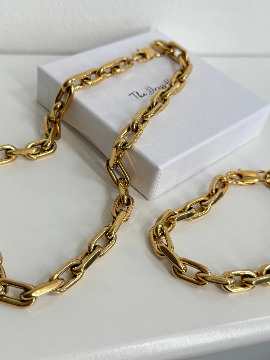 Cassie - Gold Necklace Bracelet Set