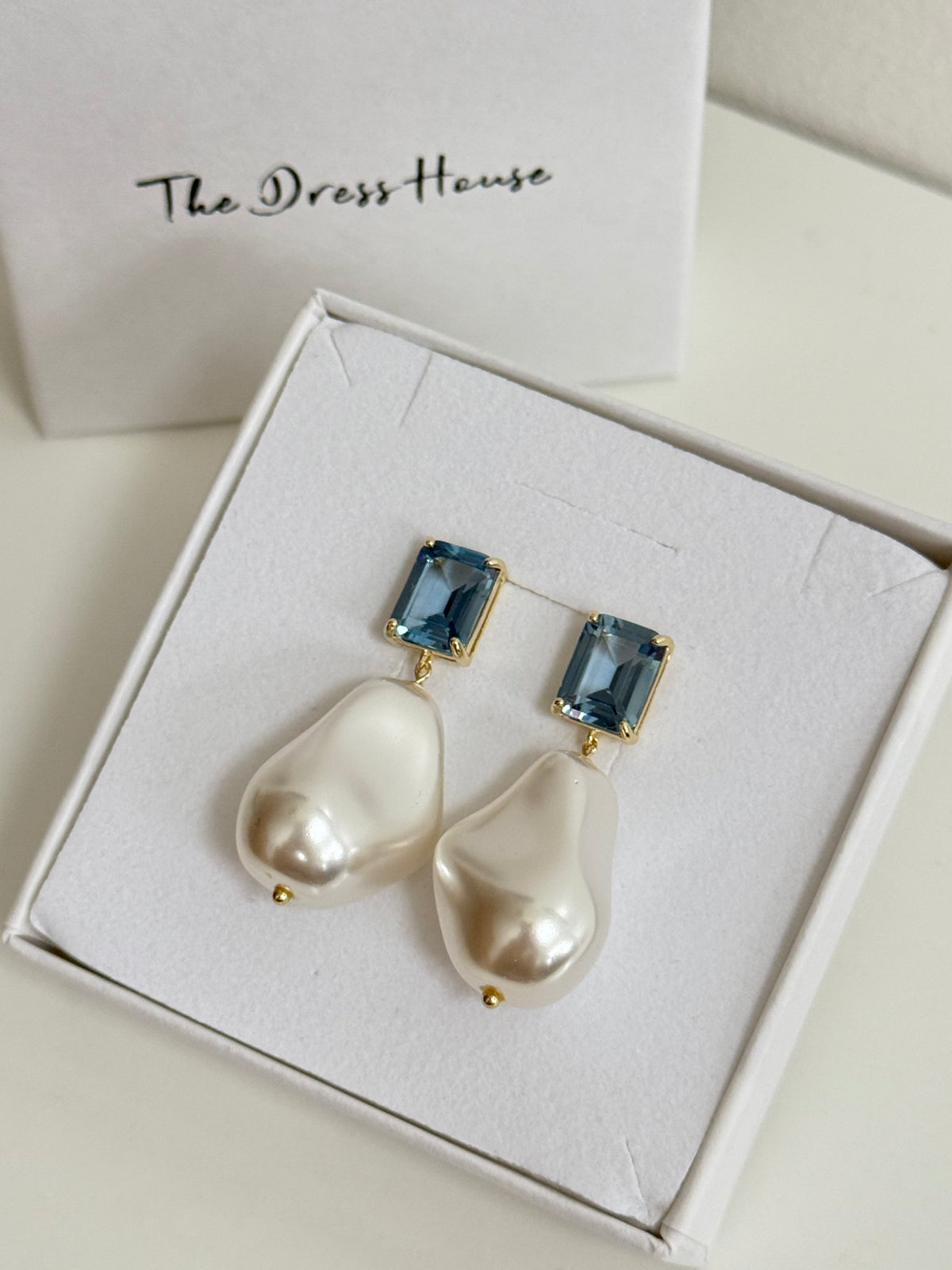 Alexander- Blue Pearl Earring