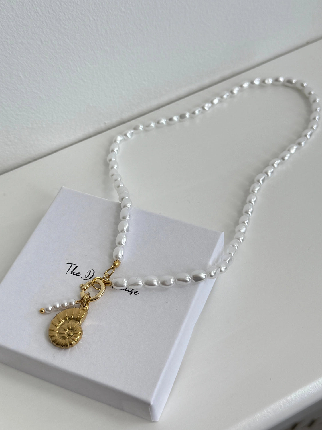 Ellie - Gold Pearl Seashell Necklace