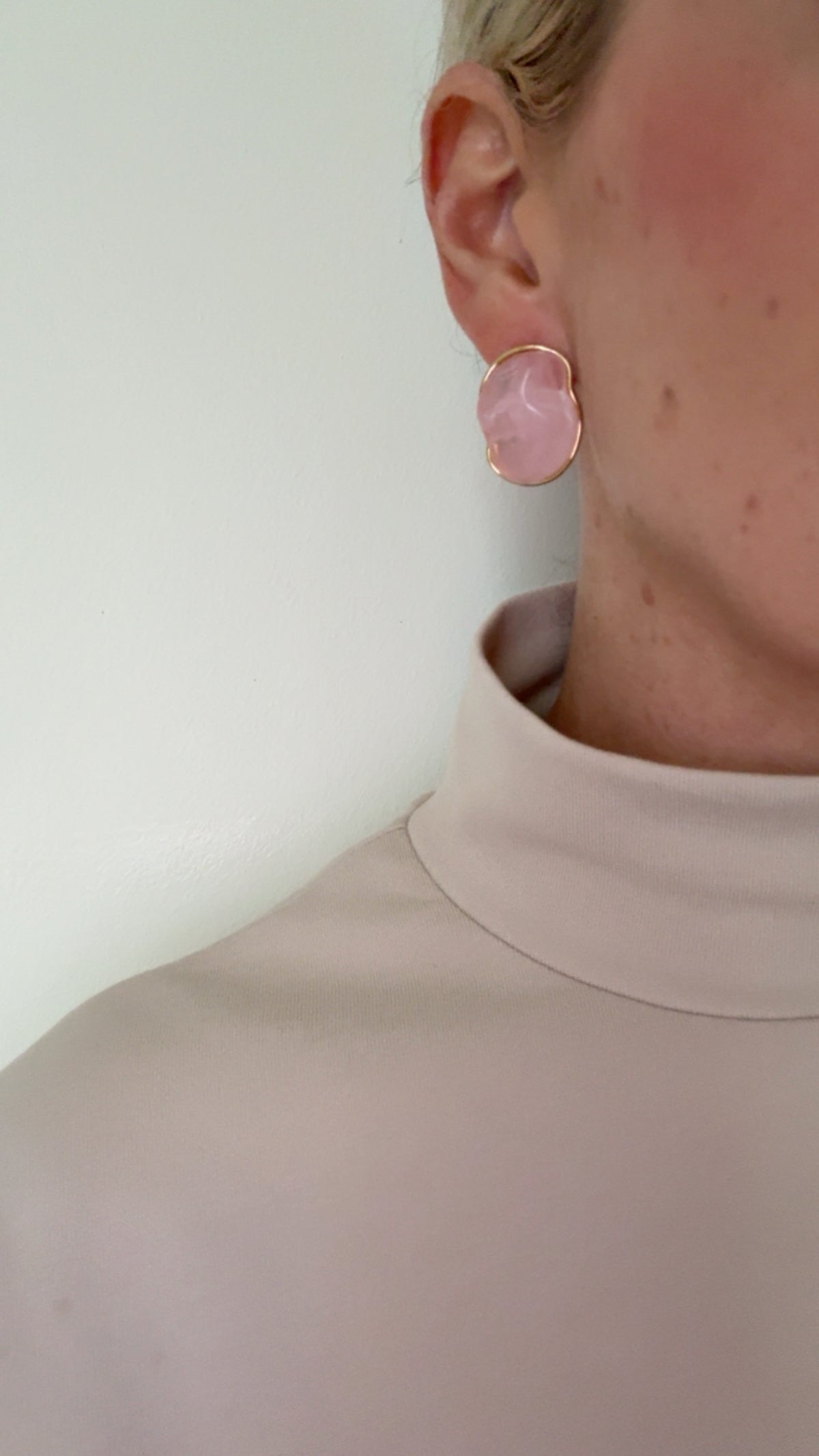Nikki - Gold Pink Statement Earring