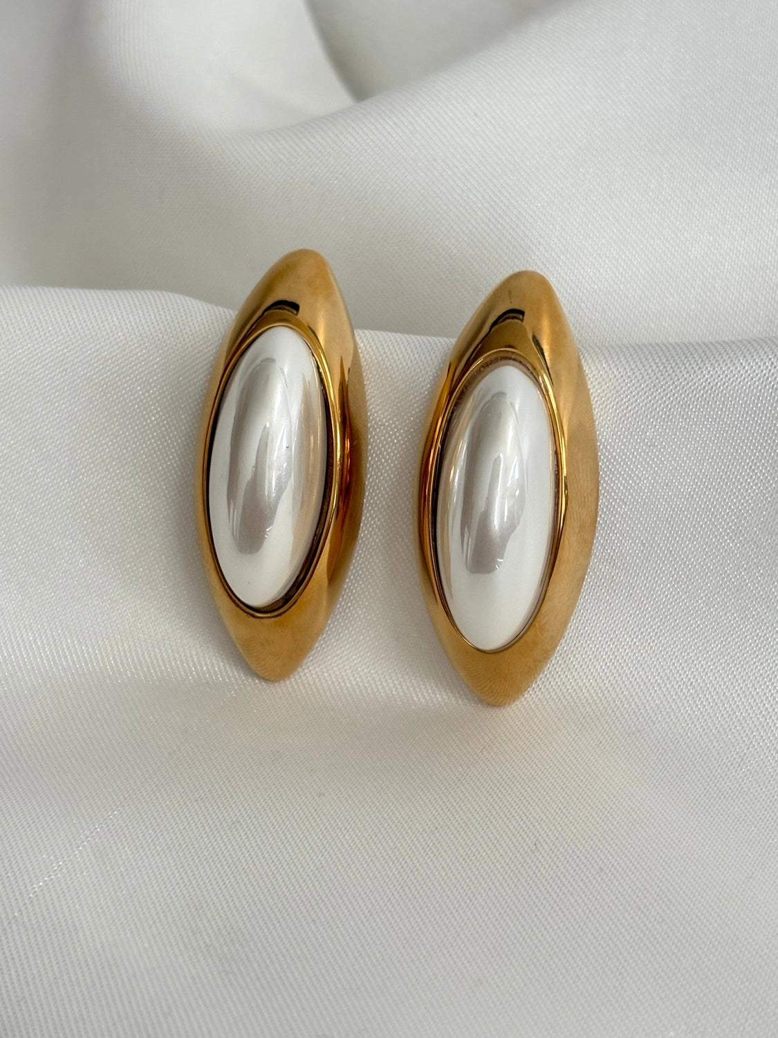 Keily - Gold Pearl Earring
