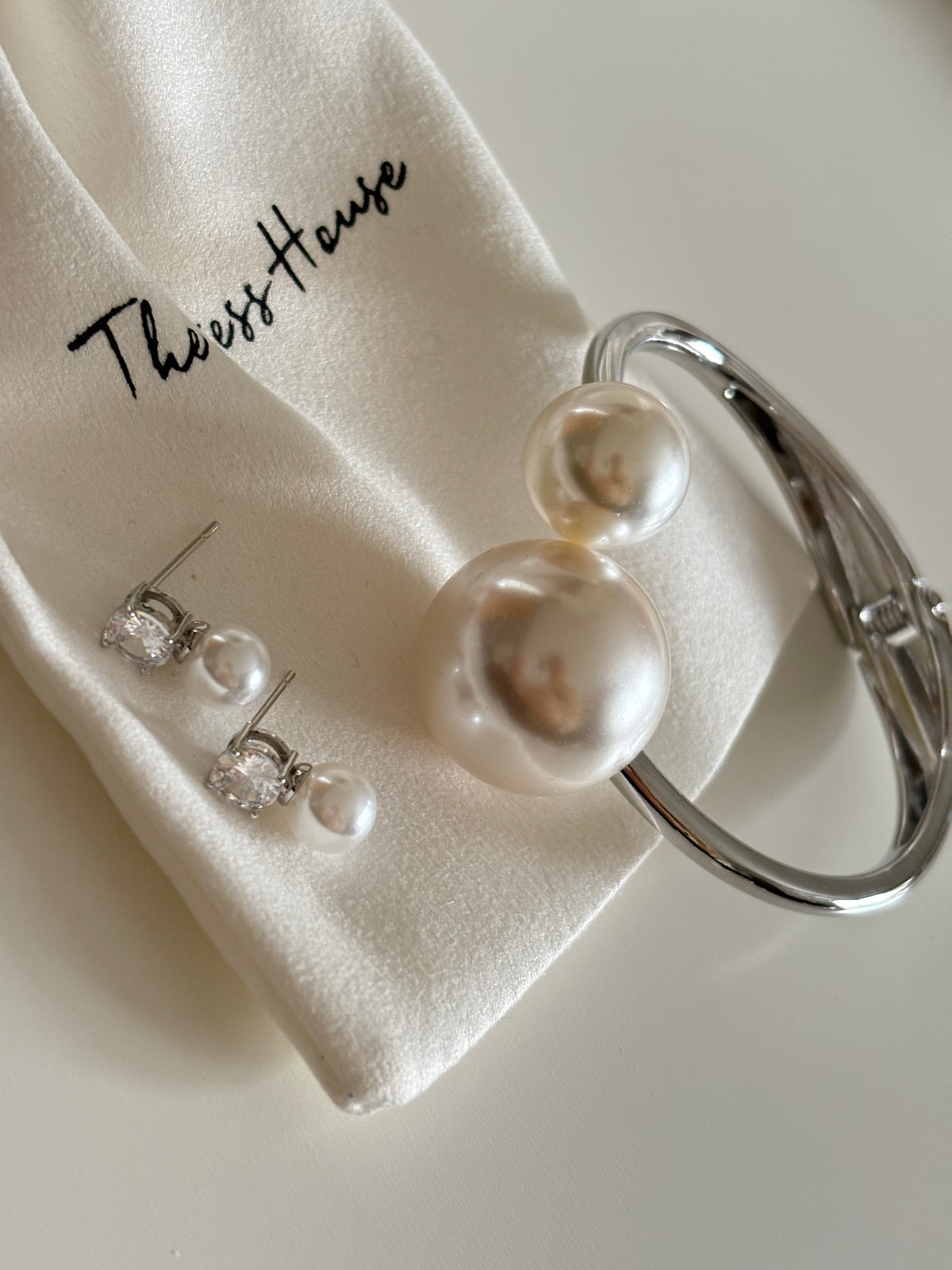 Lisa Alice - Silver Pearl Earring Bangle