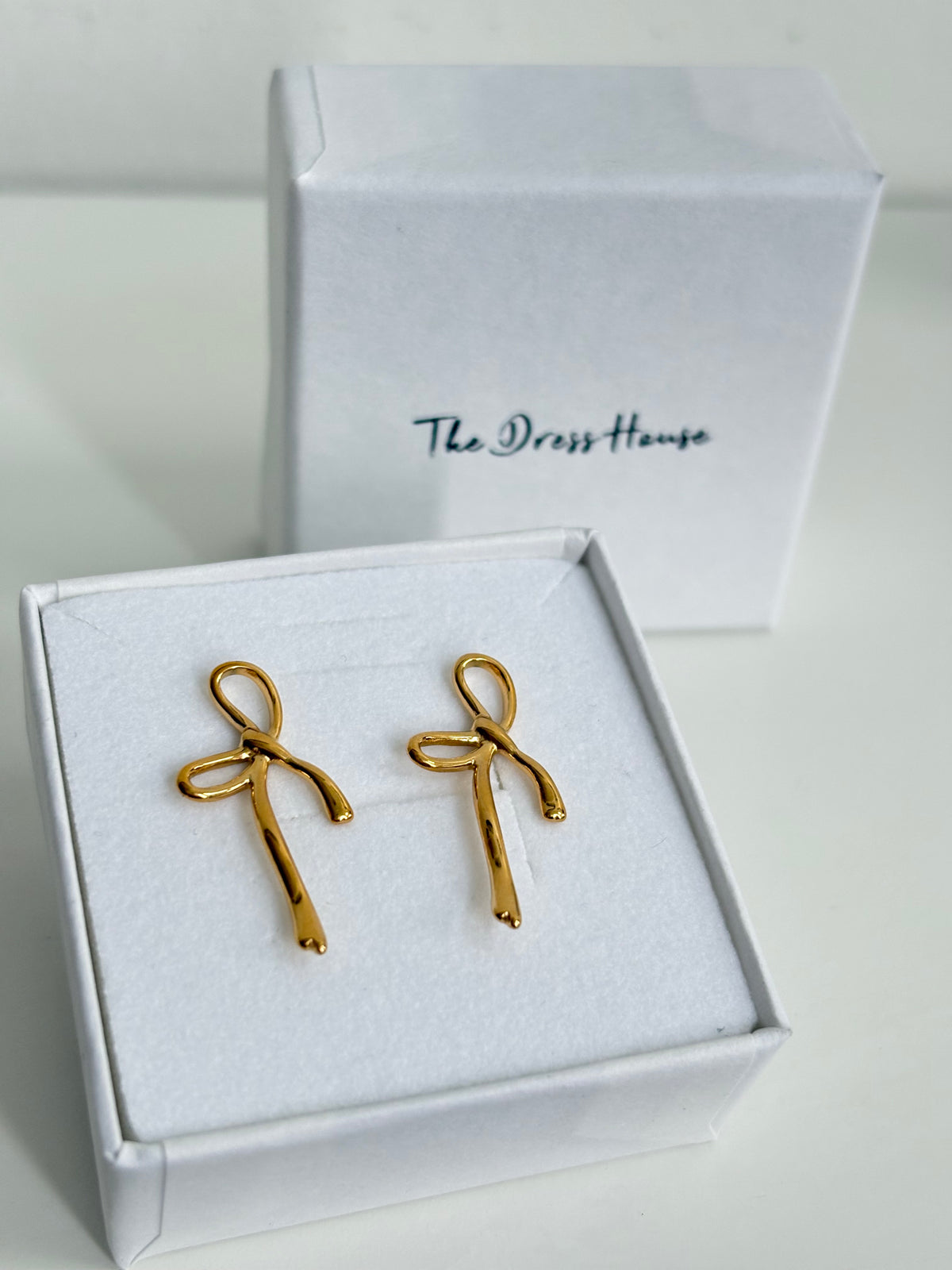 Beth - Gold Bow Earring