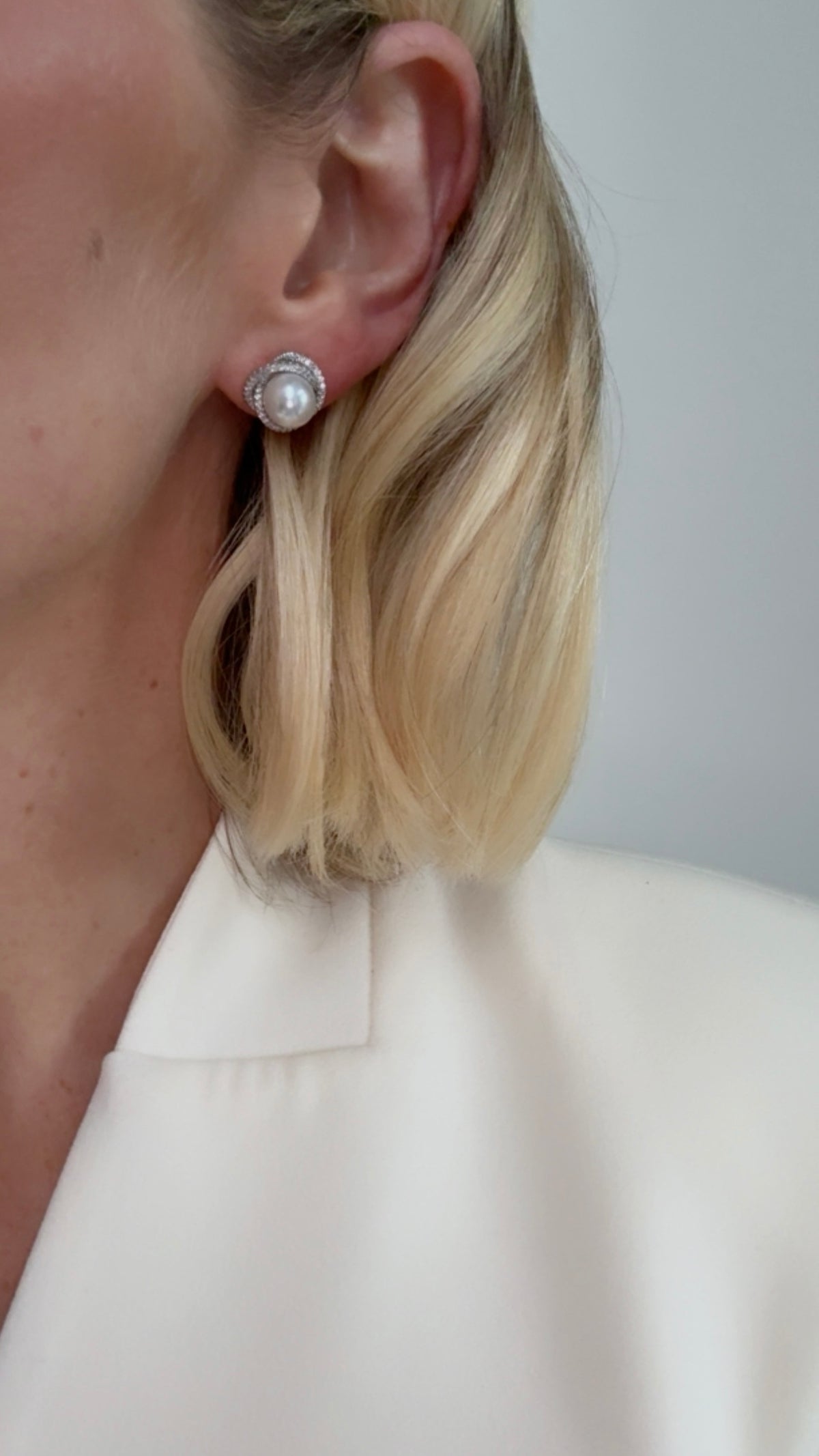 Afa - Silver Pearl Stud Earring