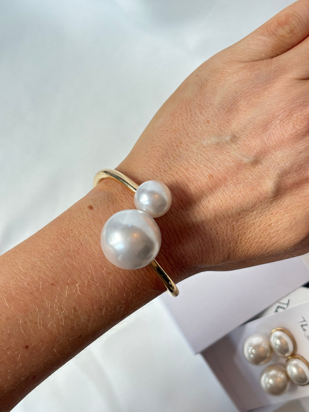 Lisa - Gold Pearl Bangle