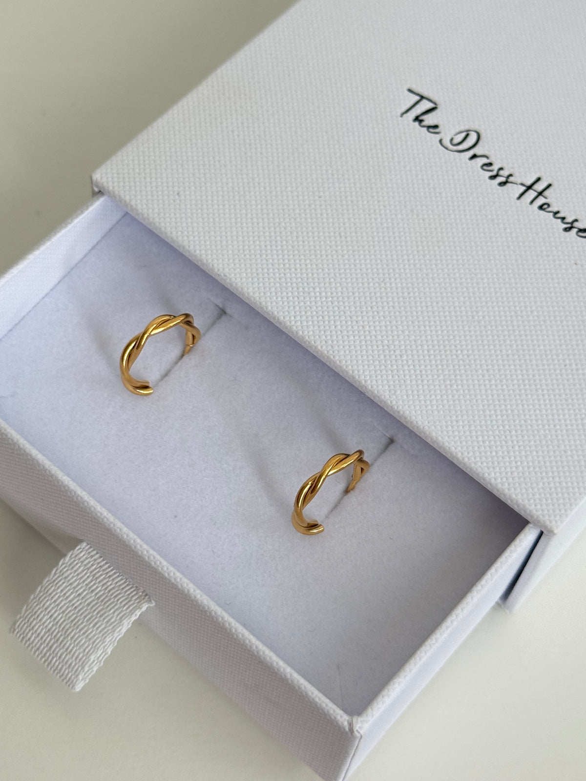 Cerys - Gold Hoop Earring