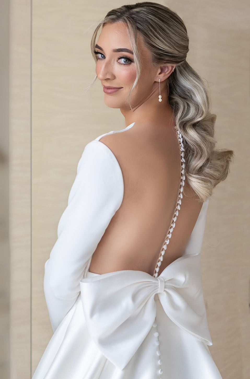 Stacy - Silver Pearl Earring