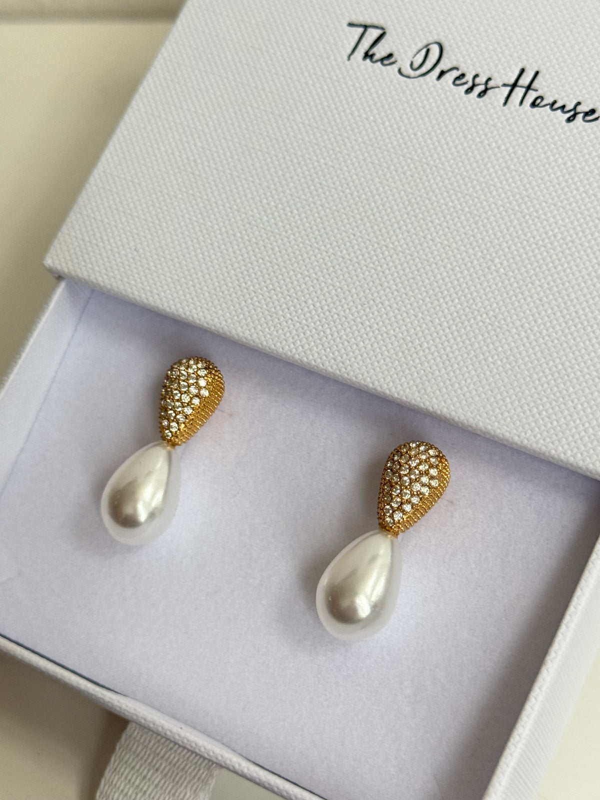 Rebecca - Gold Pearl Earring