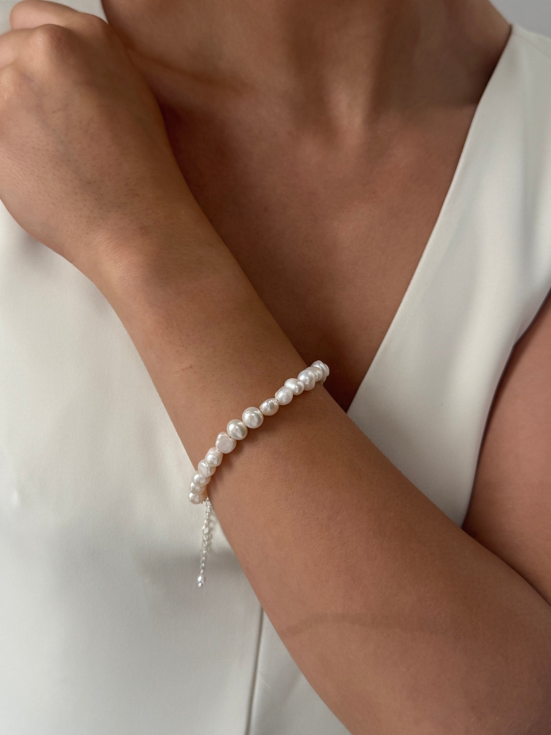 Edith - Silver Pearl Bracelet