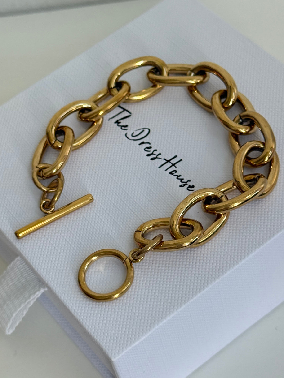 Claudia - Gold T Bar Bracelet