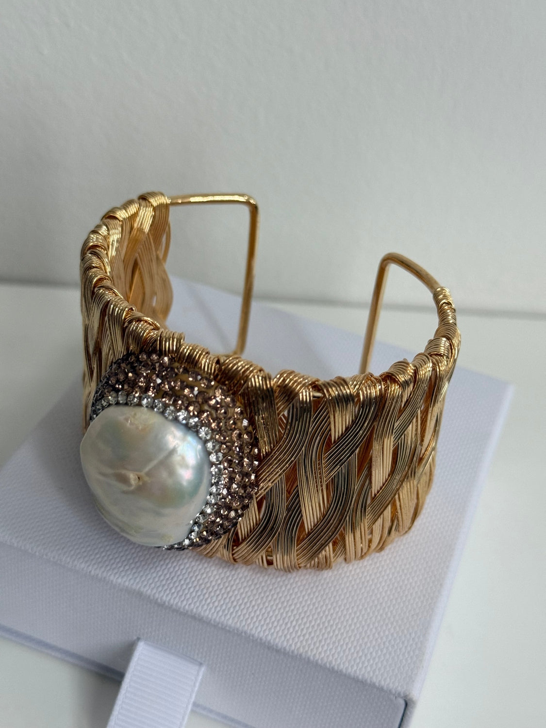 Isobel - Gold Pearl Bangle