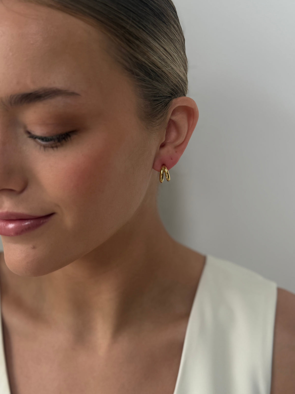 Jen - Gold Hoop Earring