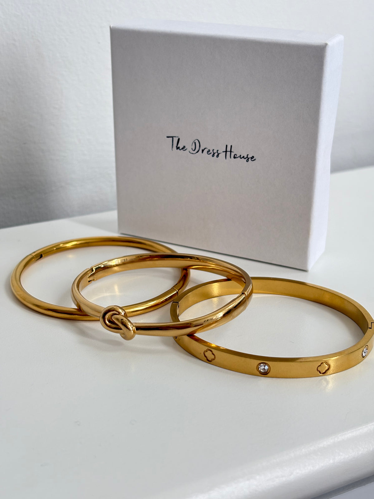Essentials Bundle 5 - Gold Bangle