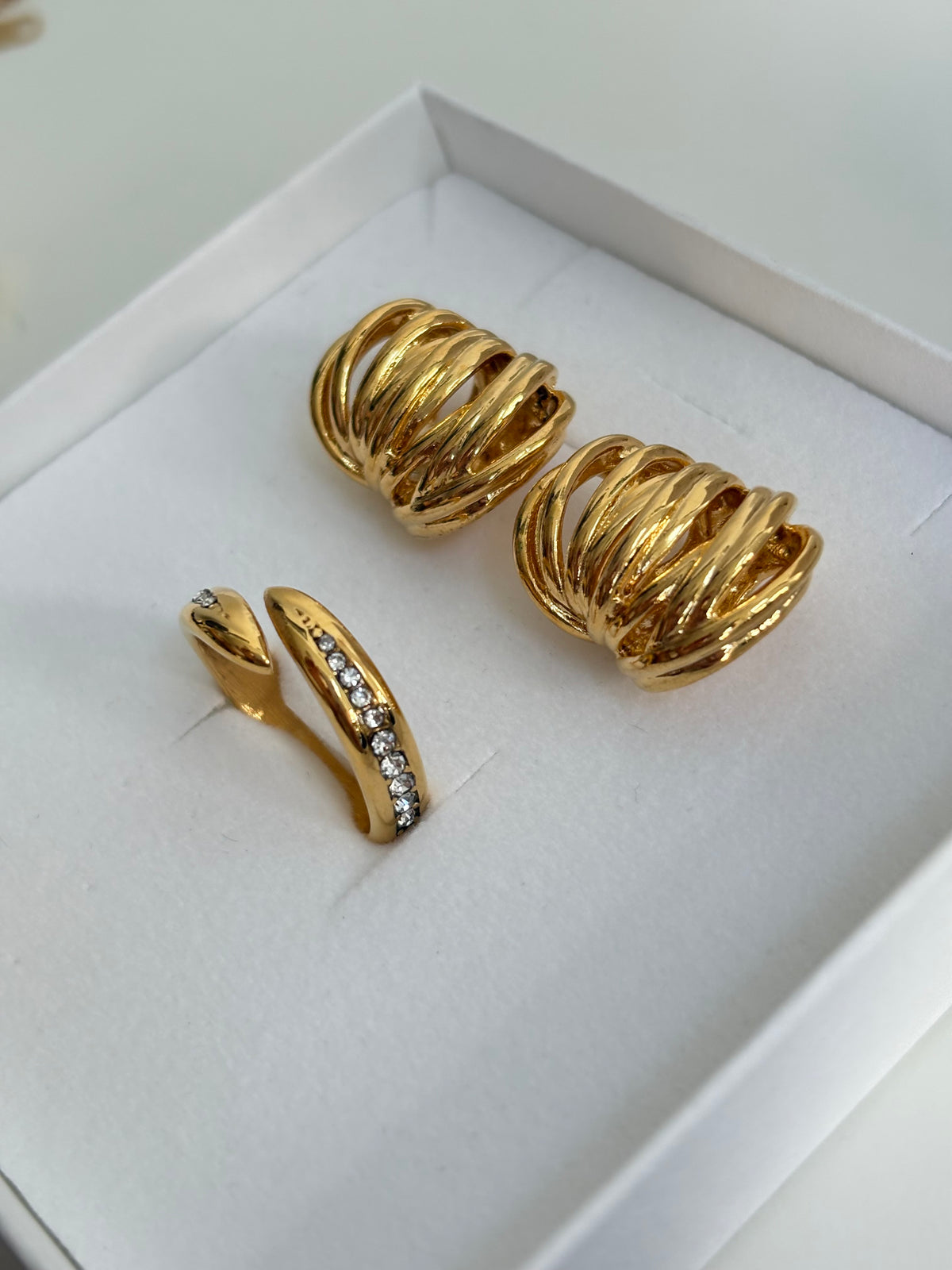Dress House Gift Box 63 - Gold Necklace Earring Ring