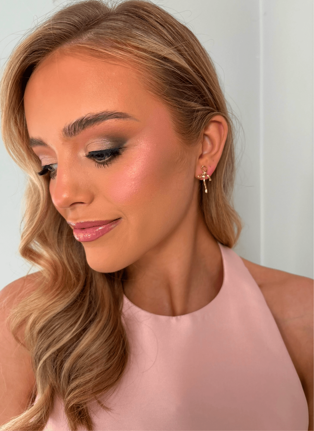 Beth - Gold Bow Earring