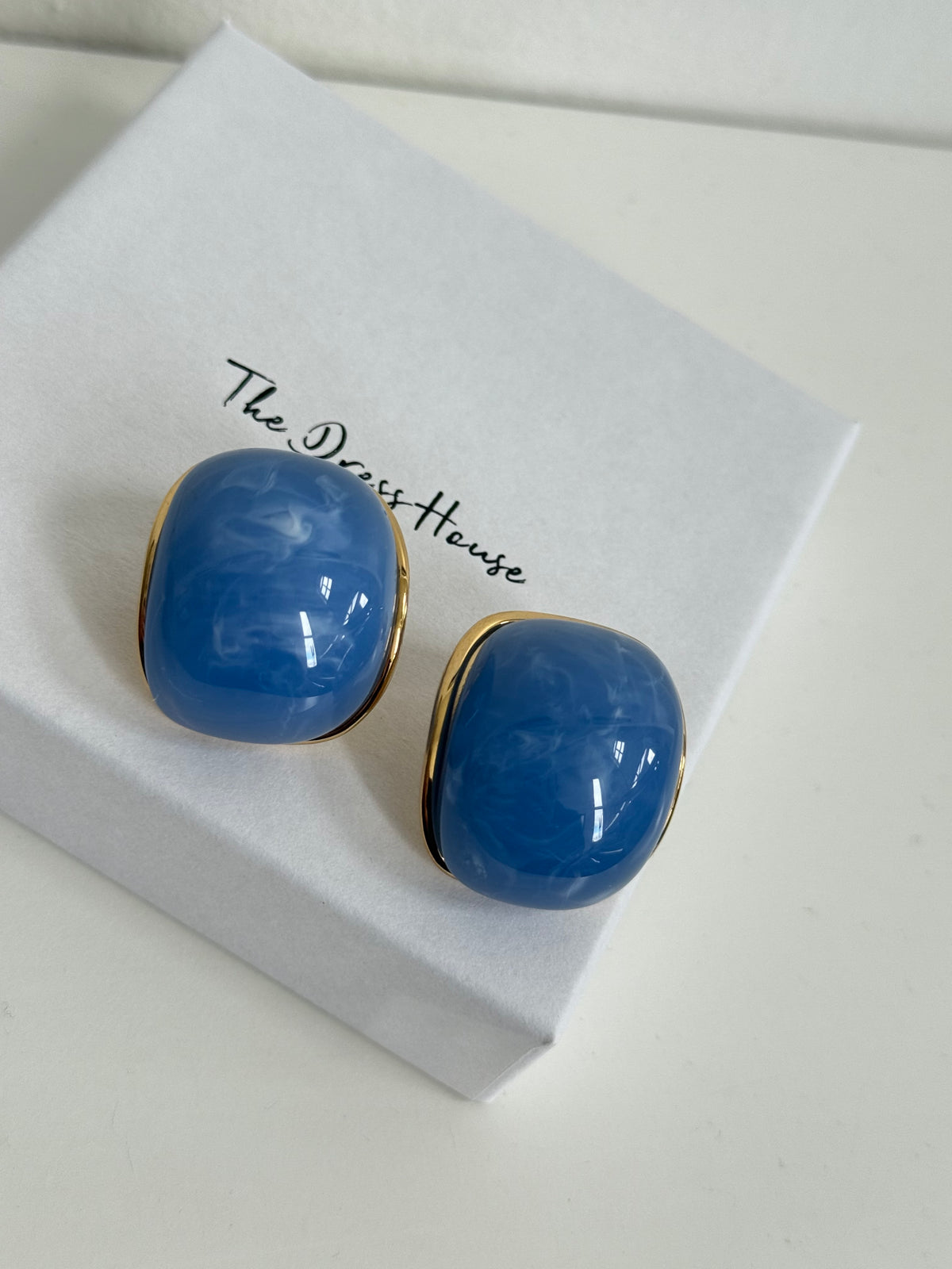 Nikki - Deep Blue Gold Earring