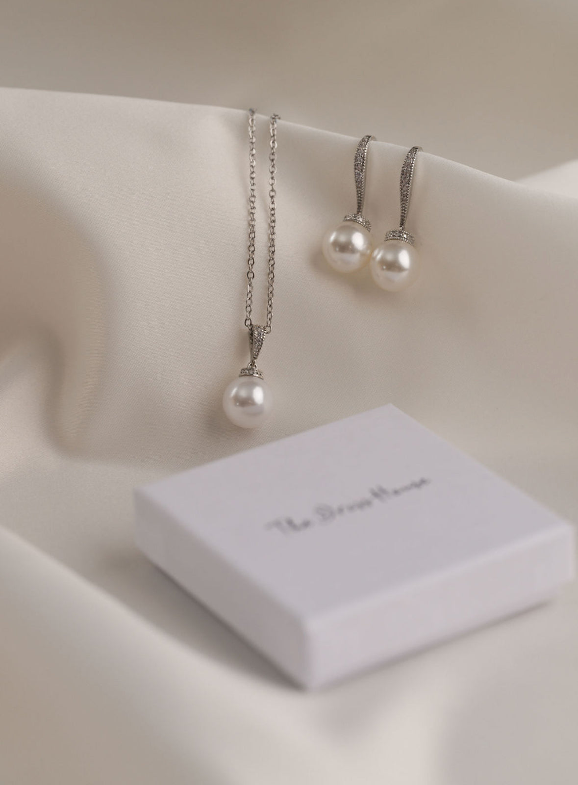 Aurora - Silver Pearl Gift Set
