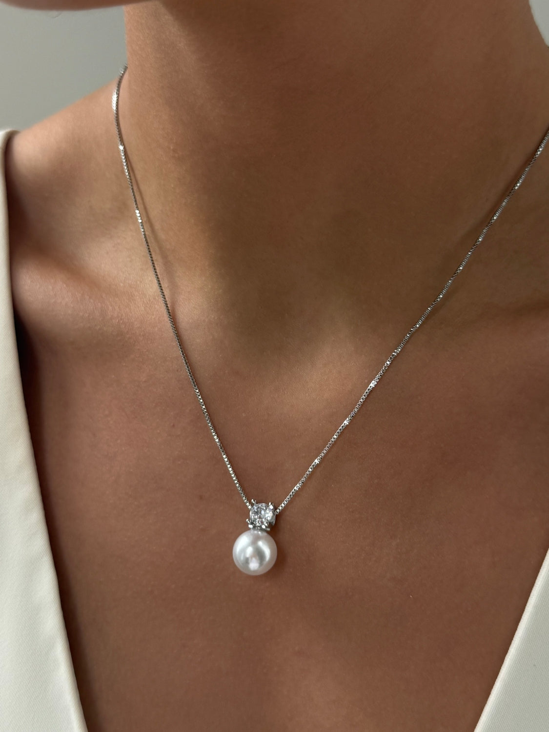 Millie - Silver Pearl Necklace