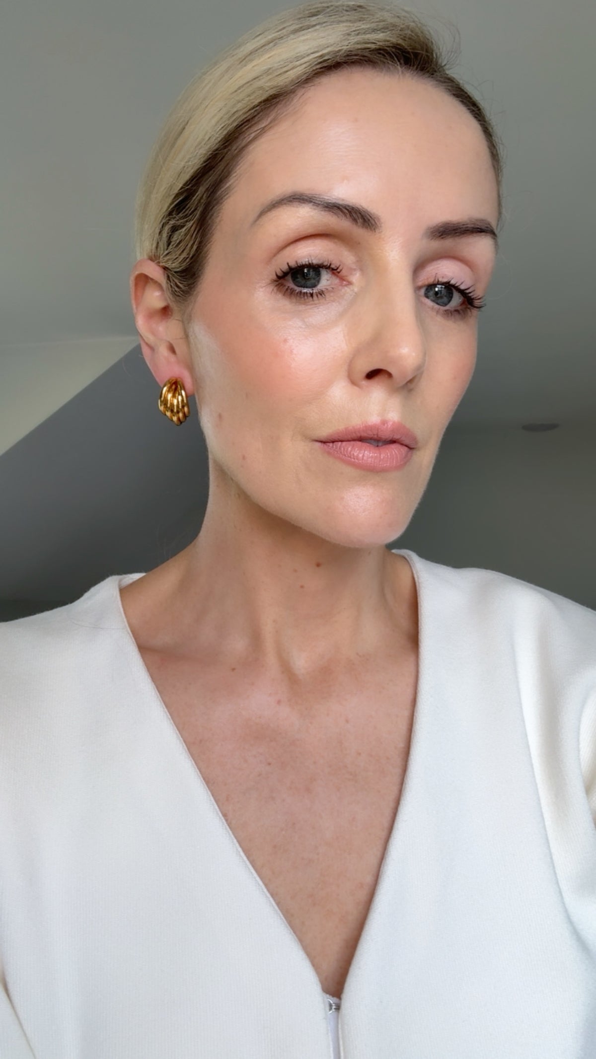 Koco - Gold Hoop Earring