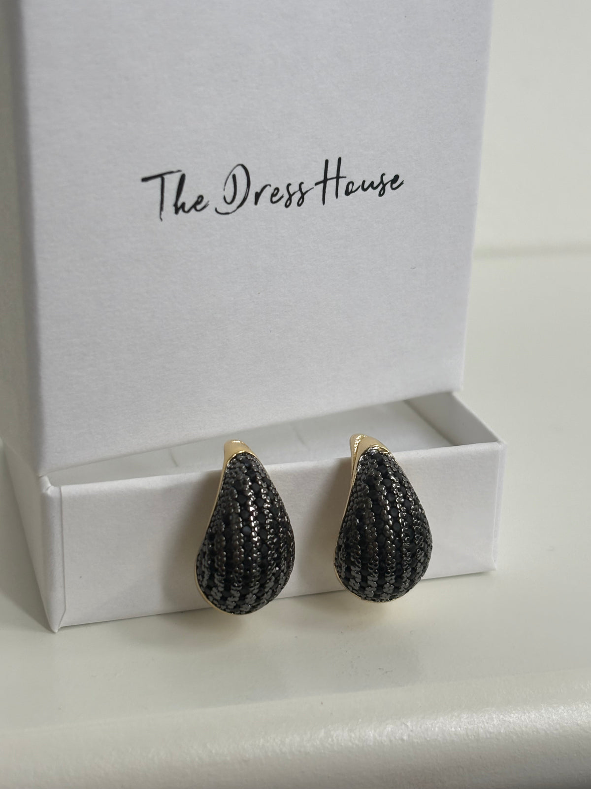 Alsa - Black Gold Earring