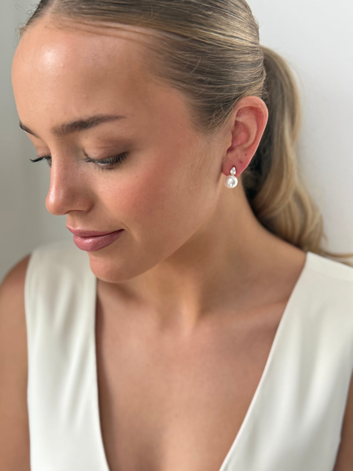Cami - Gold Pearl Earring