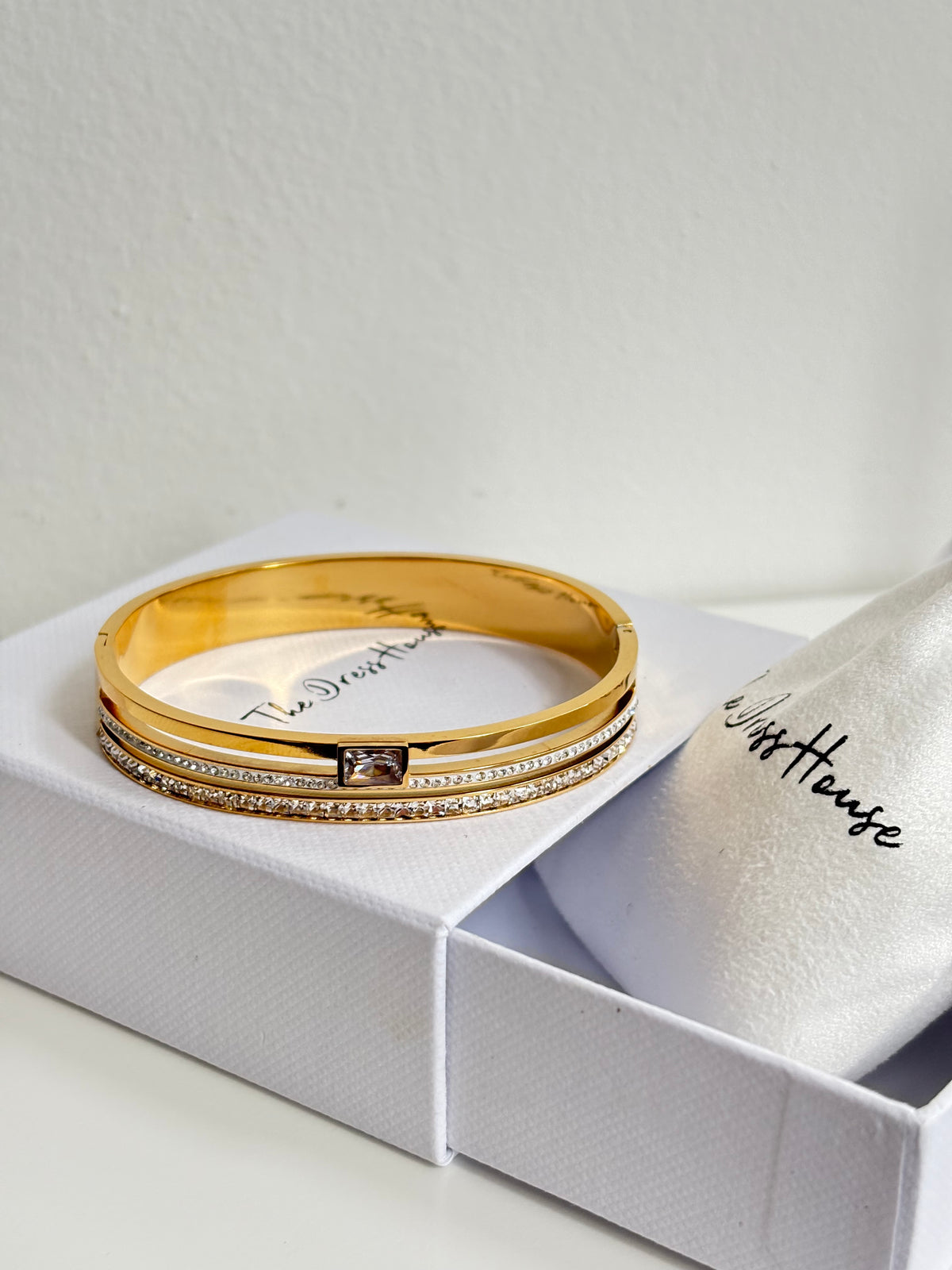 Liz - Gold Diamanté Bangle